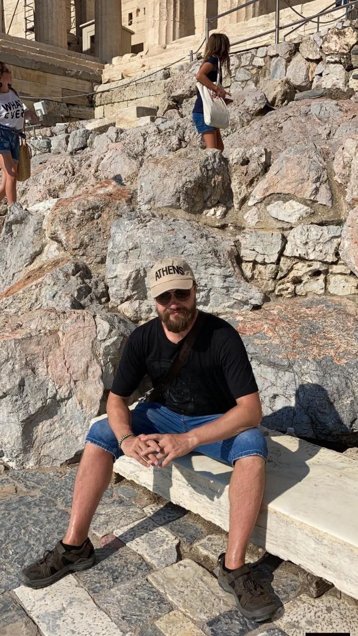 Jurijs travelling at the Acropolis in Athens